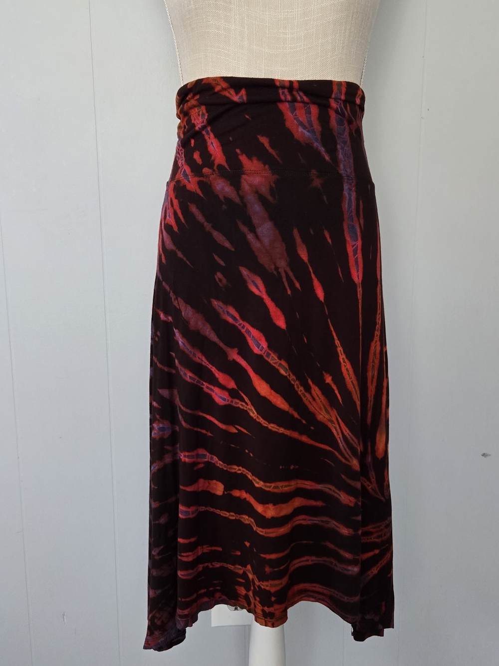 Tie-Dye Maxi Skirt - Red & Black